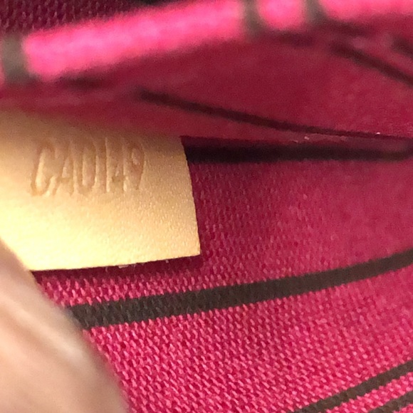 PINK 🌸🌸 NEW 🌸🌸 Louis VuittonPochette Wristlet - Picture 11 of 15